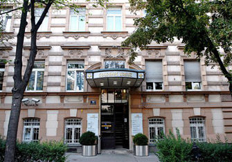 клиника Золотой крест, Goldenes Kreuz, лечение в Австрии, реабилитация в Австрии, медицина в Австрии, венские клиники, венские больницы